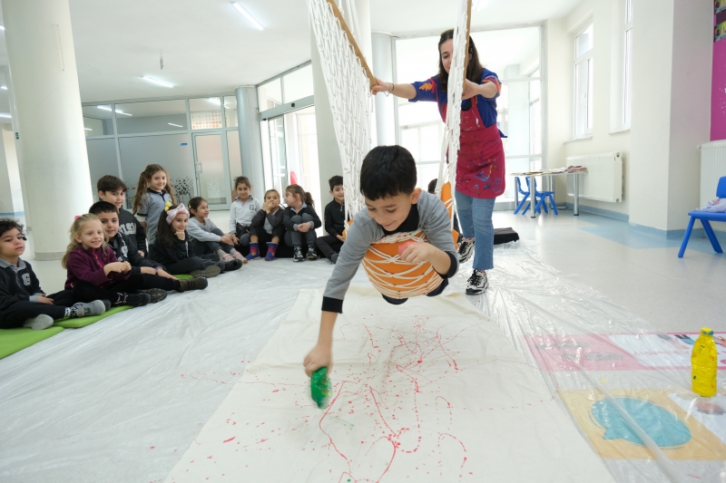 HAMAK ÜSTÜNDE SANAT YOLCULUĞU