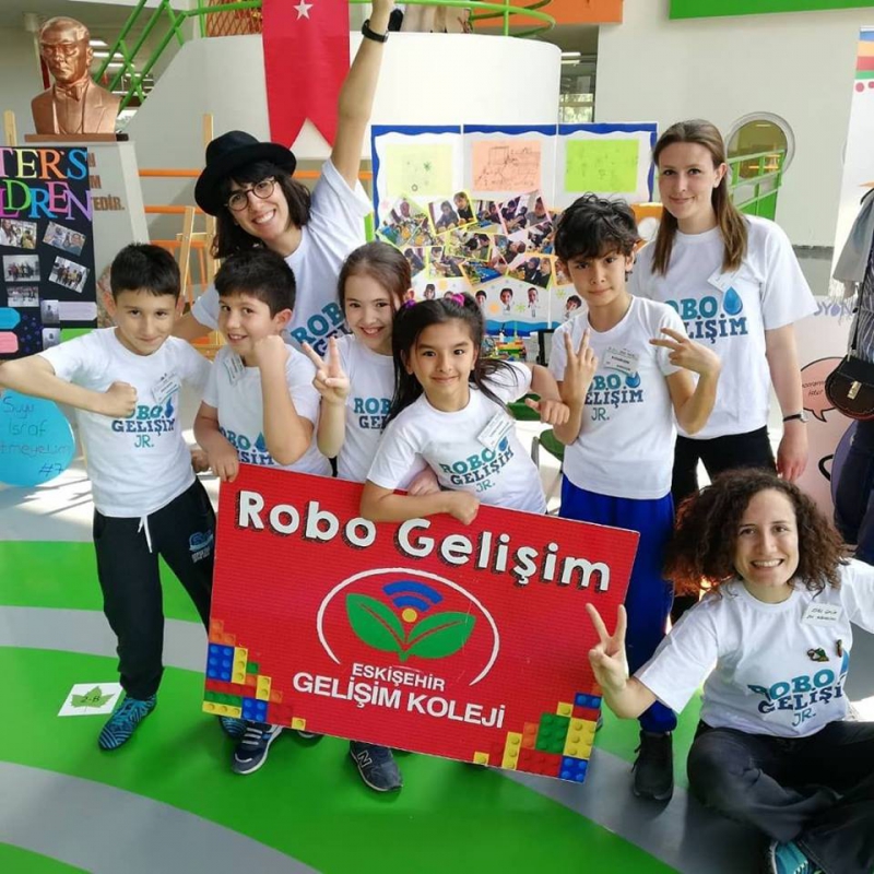 FLL JR  MİNİK BİLİM KAHRAMANLARI BULUŞUYOR!