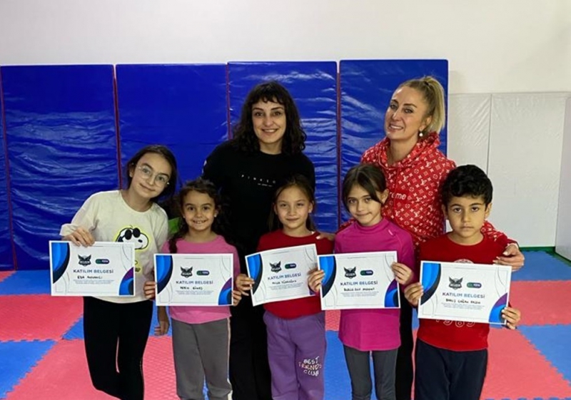 İLK DÖNEM JİMNASTİK KURSUMUZ TAMAMLANDI