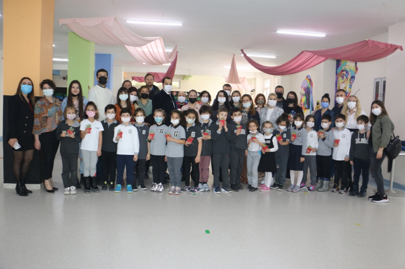 1-B SINIF RESİM SERGİSİ AÇILDI