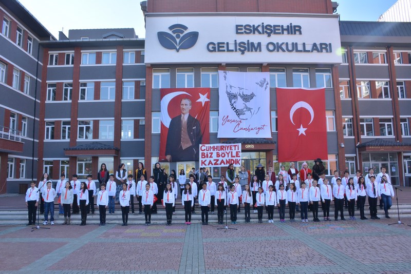 CUMHURİYET İLELEBET YAŞAYACAKTIR