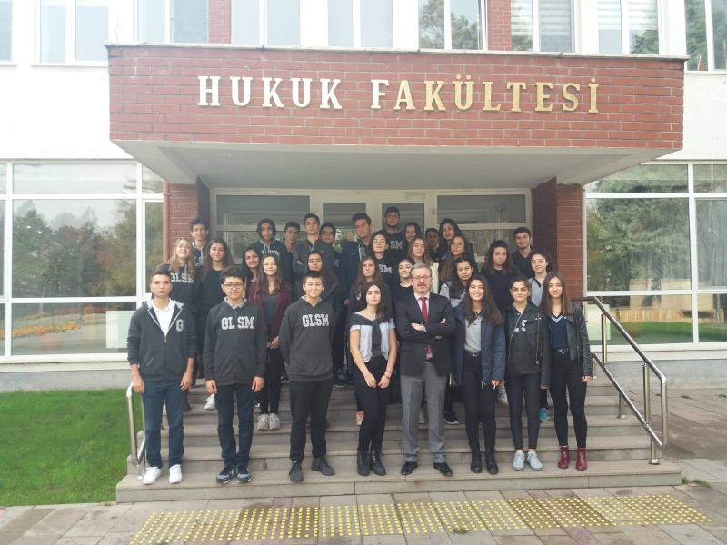 HUKUK FAKÜLTESİNDEYDİK