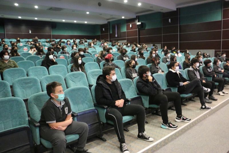 GENÇBİZZ LİSE GİRİŞİMCİLİK PROGRAMI TANITIMI YAPILDI
