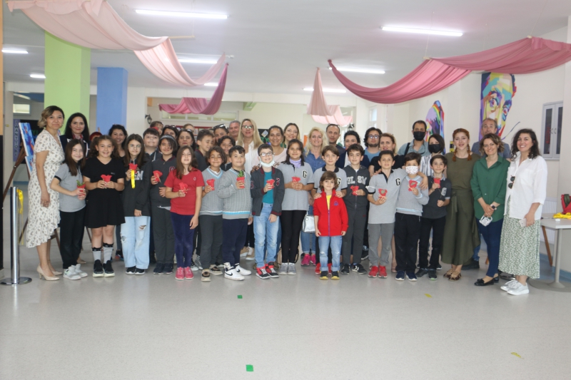 4-D SINIF SERGİSİ AÇILDI