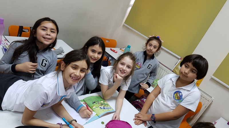 ENGLISH WEEK WITH 3RD GRADERS