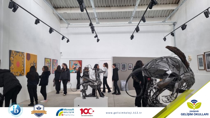 LİSE ÖĞRENCİLERİMİZ THE KEY ART GALLERY`DE!