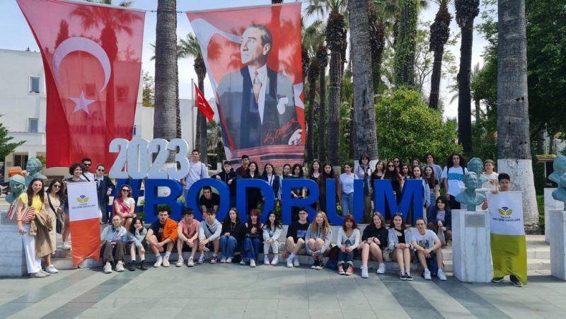 EDEBİYAT KULÜPLERİMİZLE GÜMÜŞLÜK EDEBİYAT VE SANAT KAMPIMIZI GERÇEKLEŞTİRDİK 