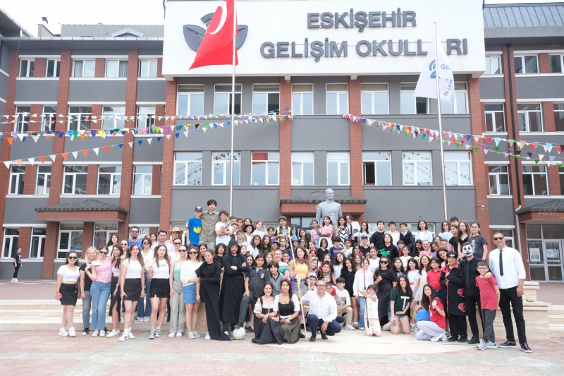 KİTABINI OYNA
