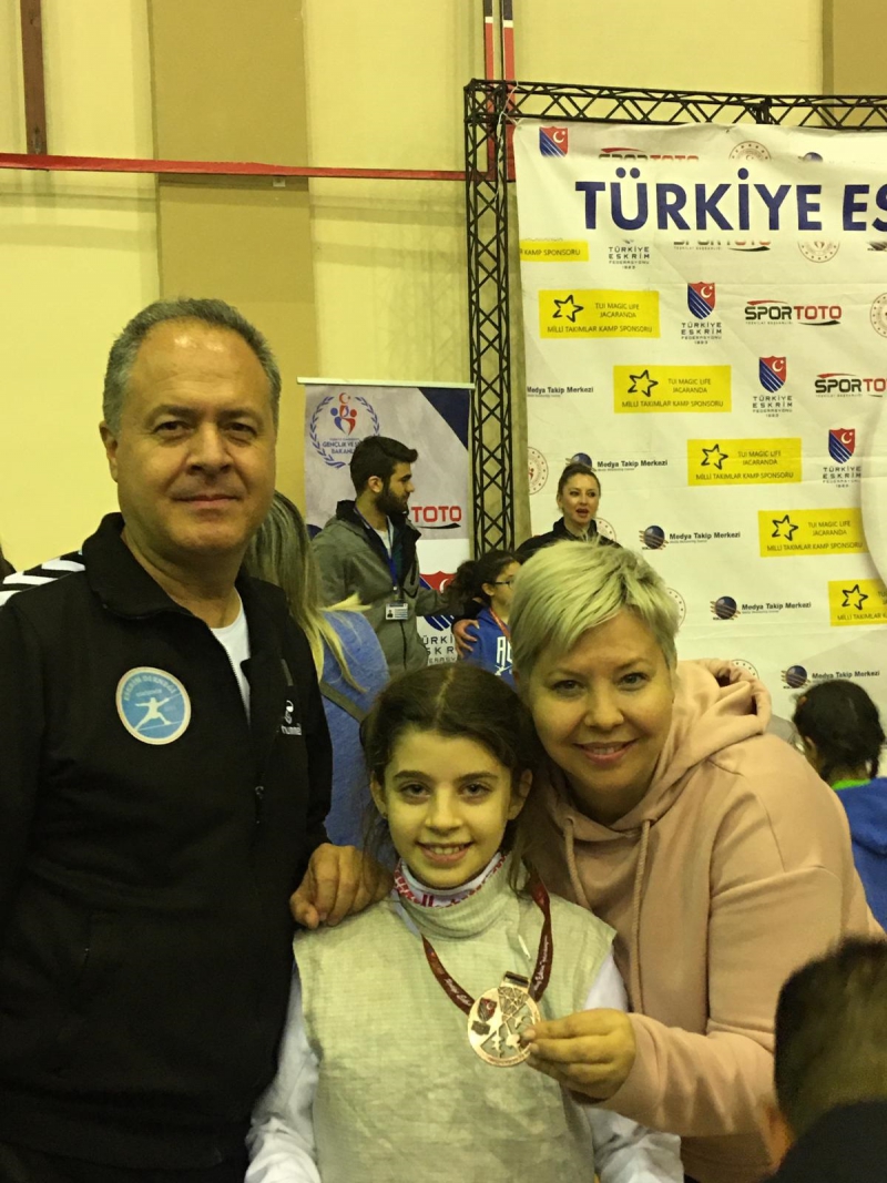 U-10 ESKRİM SPORCUMUZDAN MADALYA