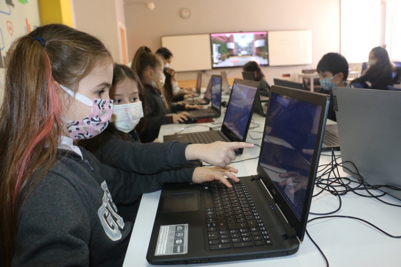 1. SINIF ÖĞRENCİLERİMİZİN MİNECRAFT İÇERİKLİ İNGİLİZCE DERSLERİMİZ TÜM HIZIYLA DEVAM EDİYOR!