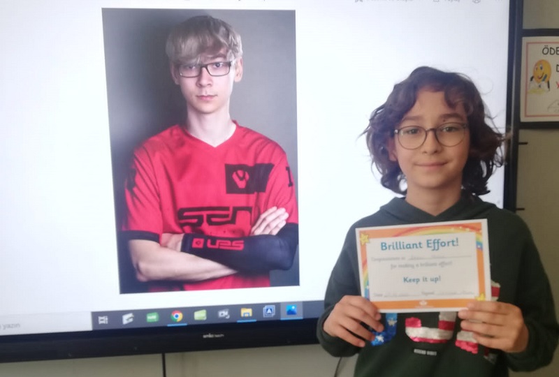 ENGLISH PRESENTATIONS OF THE 4TH GRADES