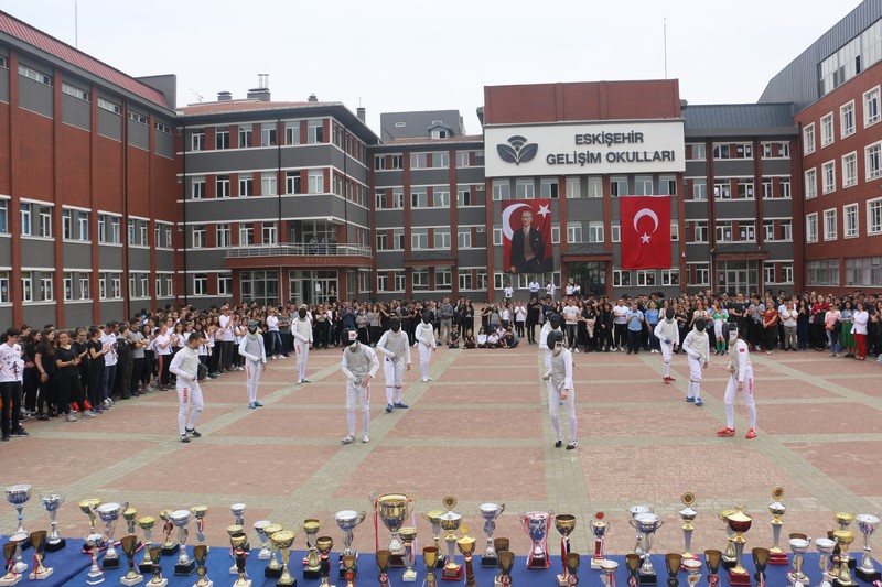 19 MAYIS GENÇLİK VE SPOR BAYRAMI OKULUMUZDA COŞKUYLA KUTLANDI