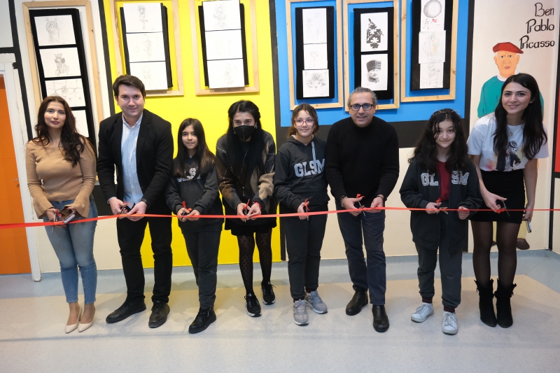 KADINLAR GÜNÜ RESSAMLARI “BEREN AYBAZ, HALENUR SARICA, PELİN ÜNSAL”