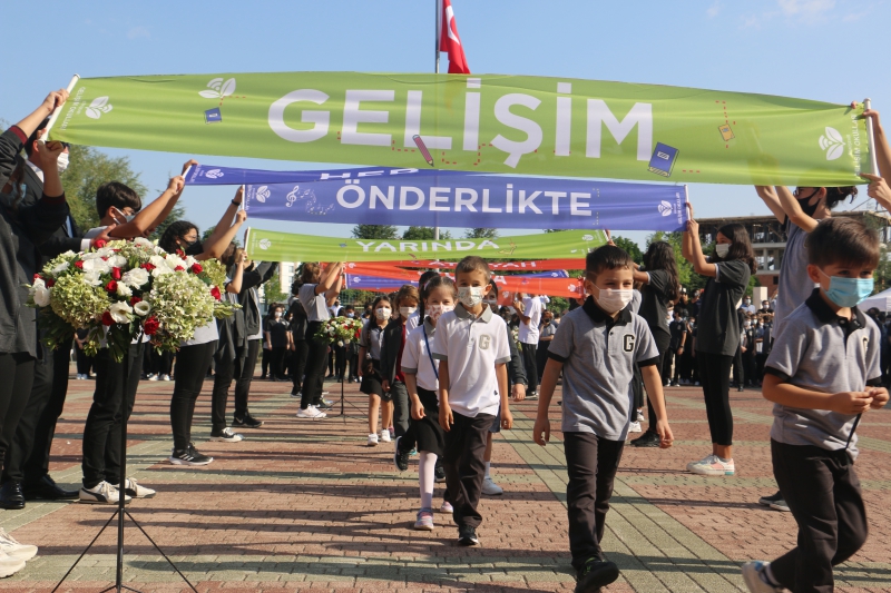 GELİŞİM OKULLARININ 24. YIL AÇILIŞ TÖRENİ BÜYÜK BİR COŞKUYLA YAPILDI