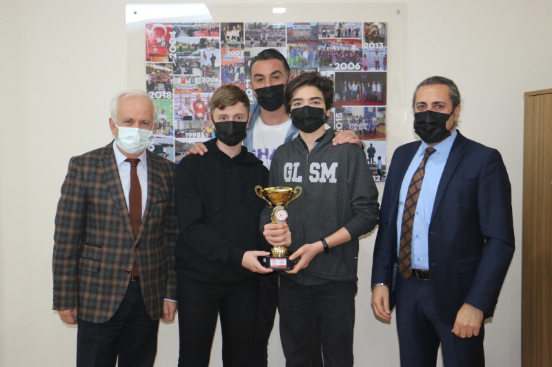 MASA TENİSİ TAKIMIMIZ İL İKİNCİSİ